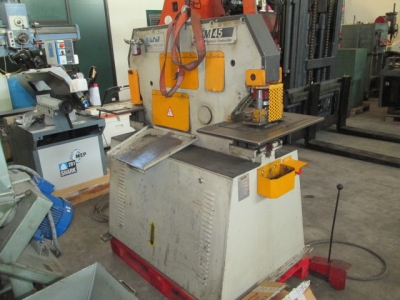 Punzonatrice con tagliaferri universale idraulica Sahiner HKM-45