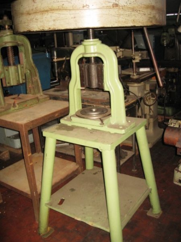 Bilanciere manuale usato vite diam.50 con banchetto